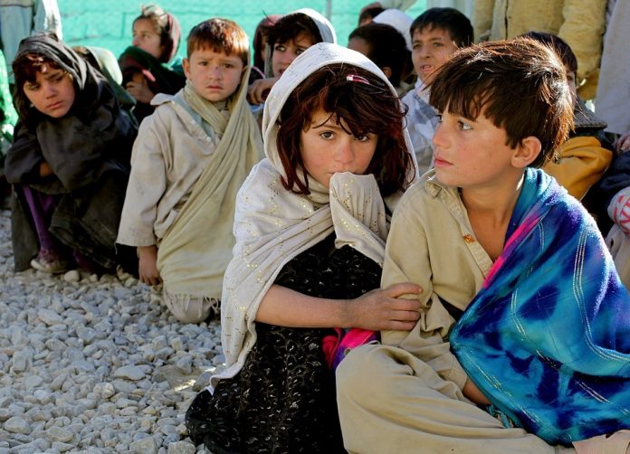 Siromašna deca u Avganistanu